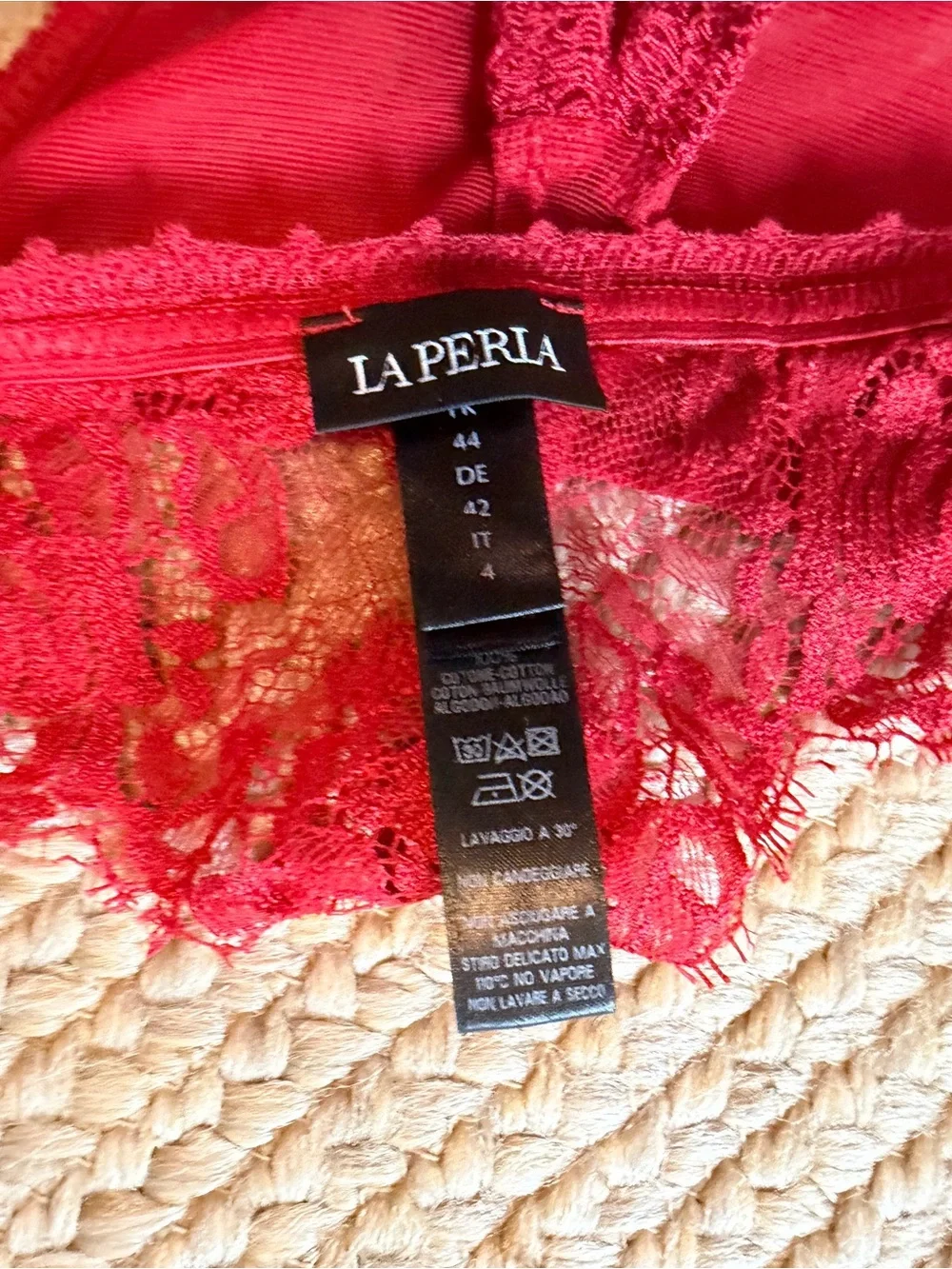 La Perla Red Sz 4 thong